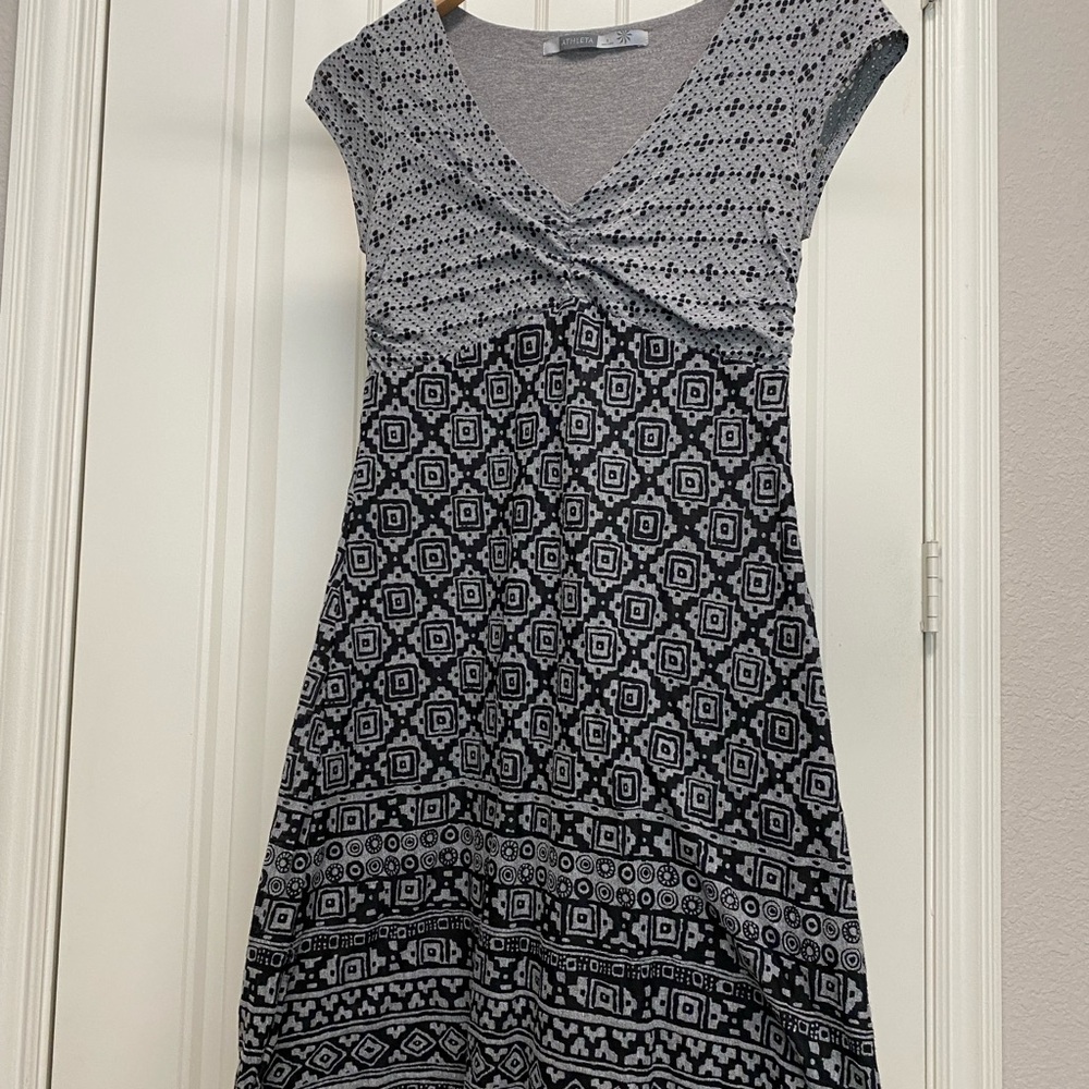 Athleta small Aztec print dress